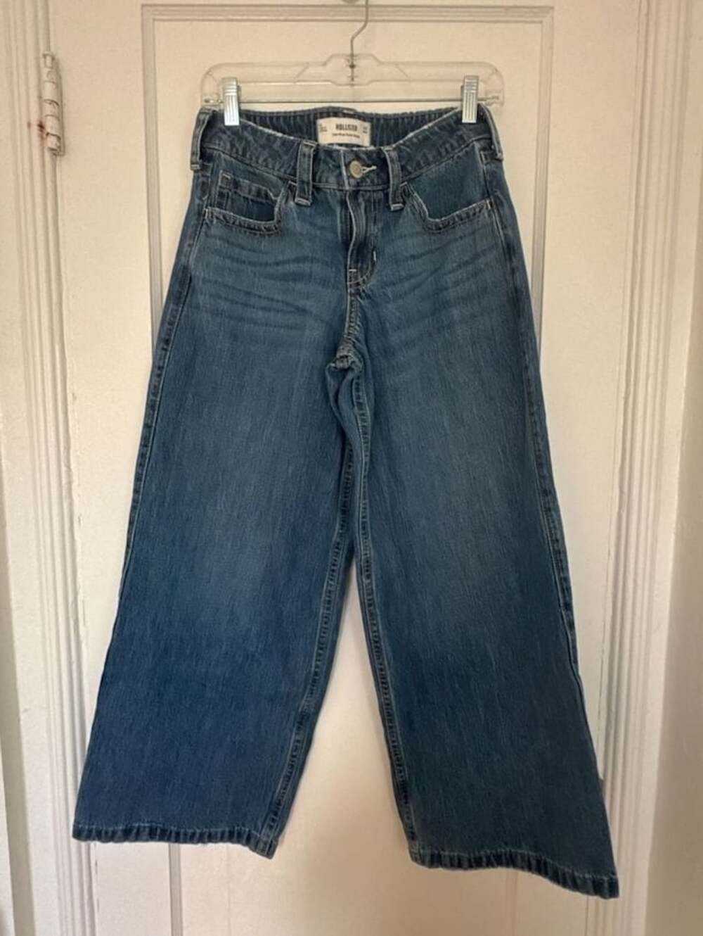 Hollister Low-Rise Baggy Jeans Size W26 Short 90’s y2k streetwear western Americ